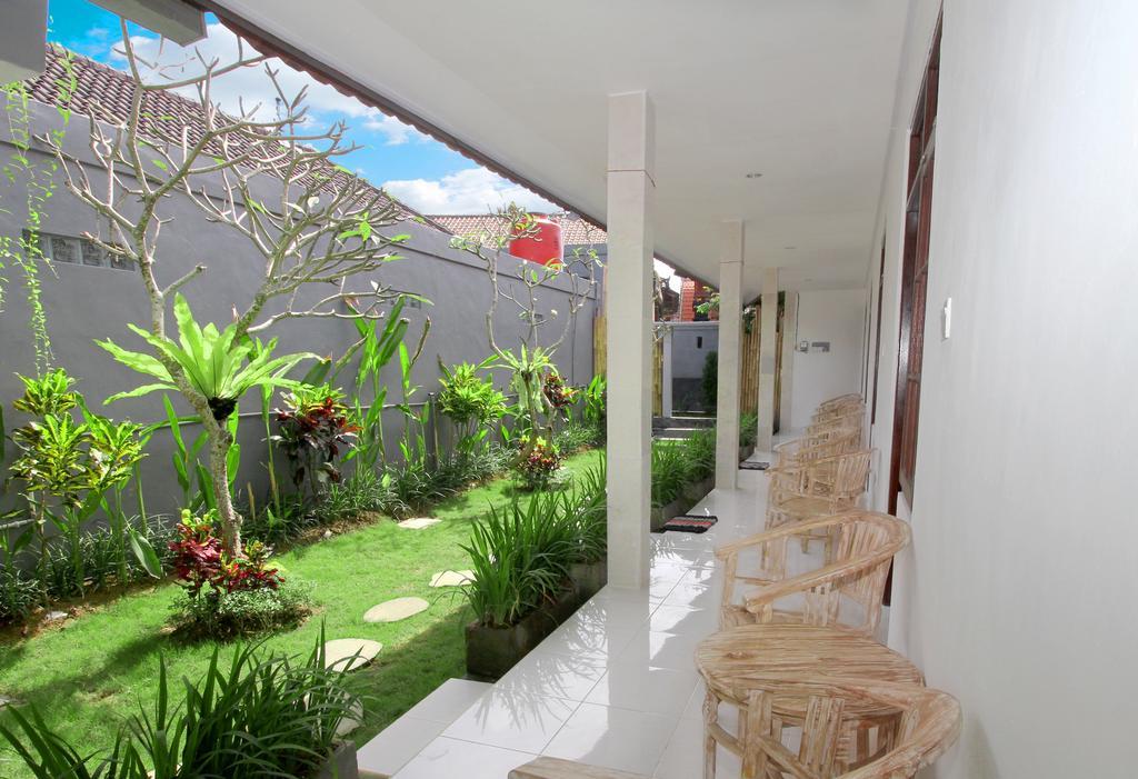 Andy Guesthouse Canggu  Ngoại thất bức ảnh